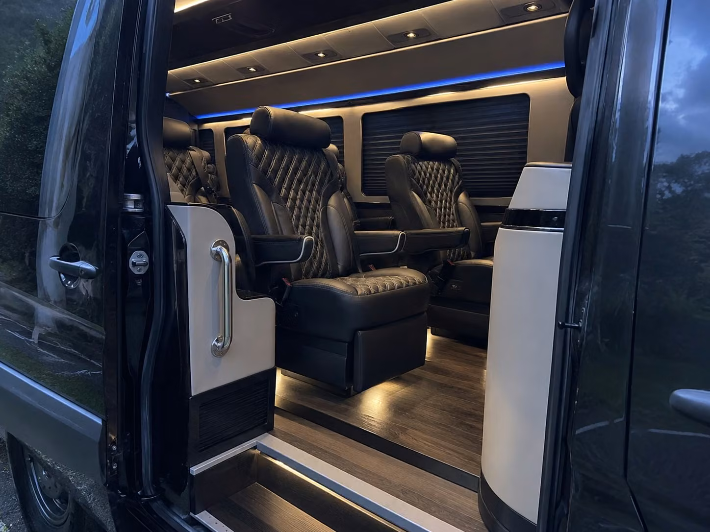 roanoke airport shuttle services